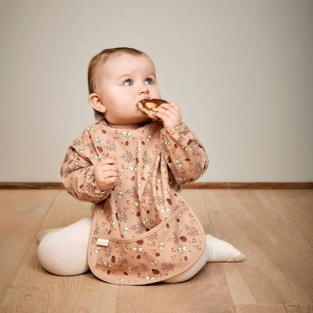 Luna_bib-Bib-NU214-Sand_-_Flower_bee-3_1024x.jpg.webp
