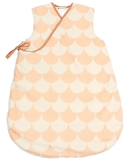 nobodinoz-montreal-sleeping-bag-1-7-tog-pink-scales-3-6-months-organic-cotton-sleeping-bags_37716.webp