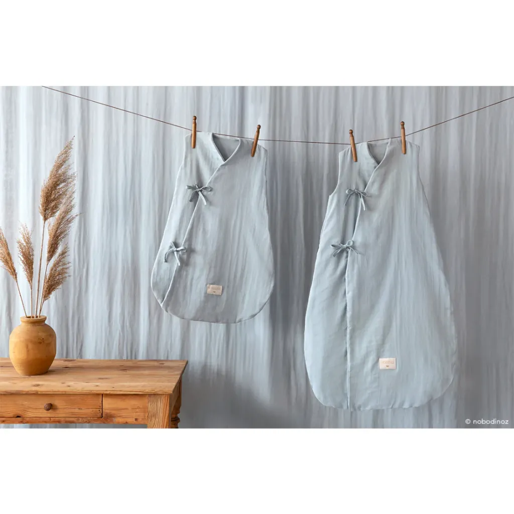 nobodinoz-dreamy-summer-sleeping-bag-riviera-blue-_4_1100x.jpg.webp