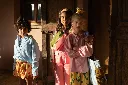 1802083-StickyLemon-fannypacklarge-farmhouse-sproutgreen_flowerpink-styleshot01_4100x.jpg.webp