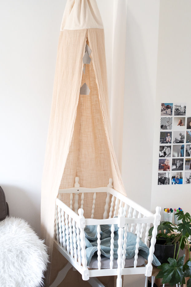 baby-crib-canopy-baby-blanket-3-van-10.webp