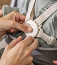 TrippTrapp_StormGrey_BS_Harness_US_CLOSE_240717-5461_eCom.webp