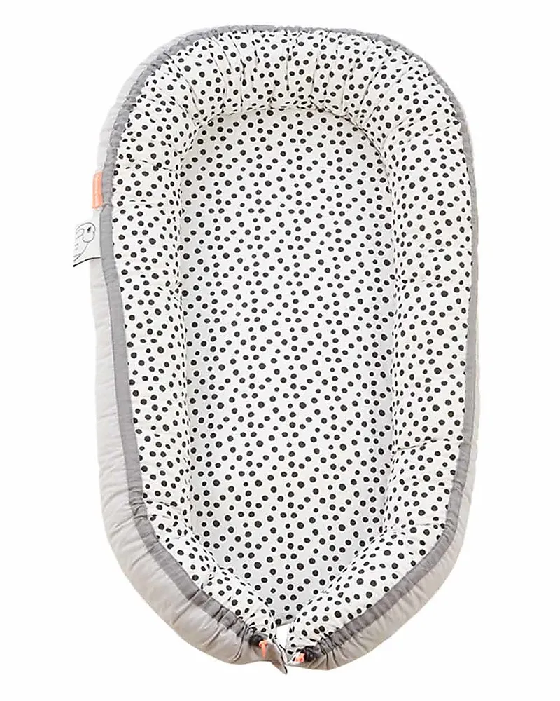 done-by-deer-cozy-nest-happy-dots-grey-cotton-suitable-from-birth-baby-nest_66920_zoom.webp